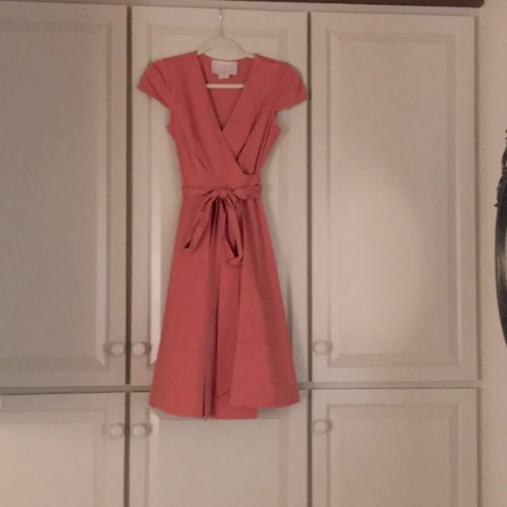 Gal Meets Glam Addison Dress Desert Rose 00 NWOT - Picture 3 of 7